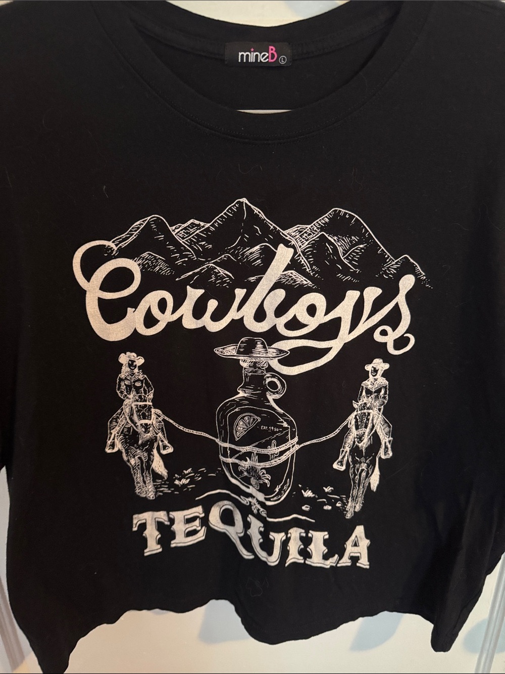 mine Black Graphic 'Cowboys Tequila' Crop Top